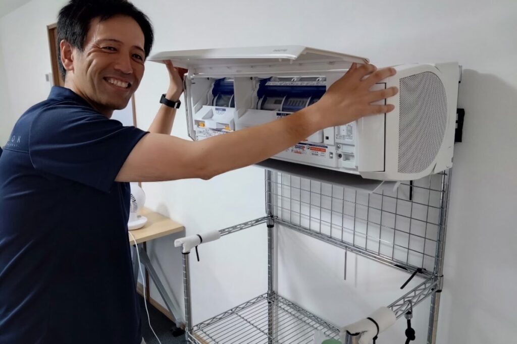 作業中の掃除屋カイロス代表